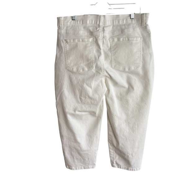 Gloria Vanderbilt Amanda White Capri Pants Sz 14 Comfort Stretch Denim Slimming - Picture 2 of 15